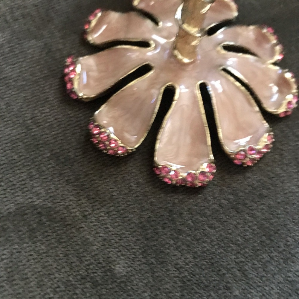 Ring holder - Picture 4 of 5